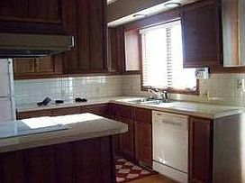2nd image of 816 1st St SE