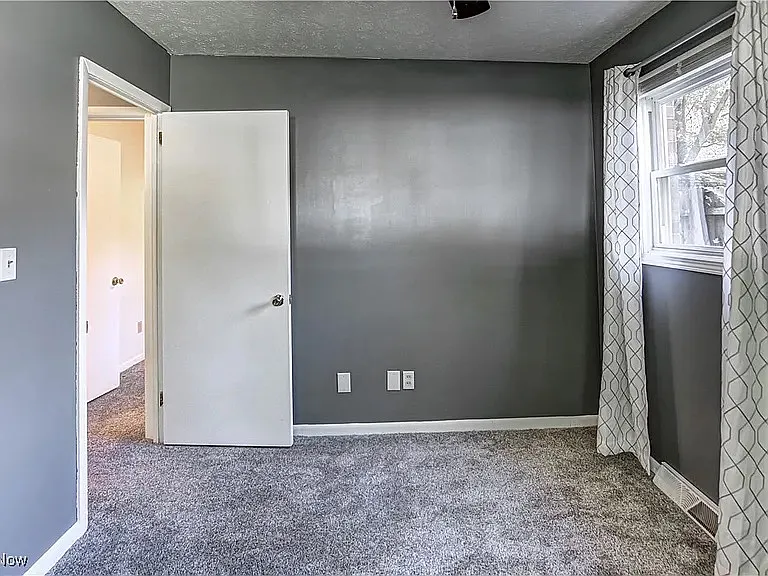 7660 Holly Dr — Photo 16