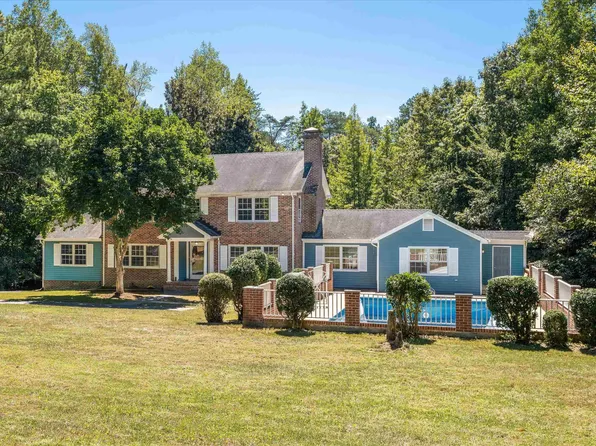 5682 Union Mills Rd, Troy, VA 22974