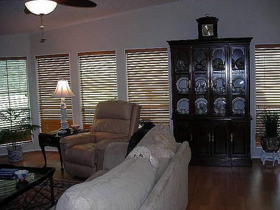 5th image of 264 Dupont Ct