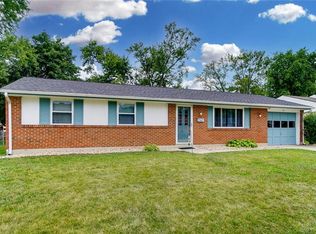 270 Grantwood Dr, Dayton, OH 45449