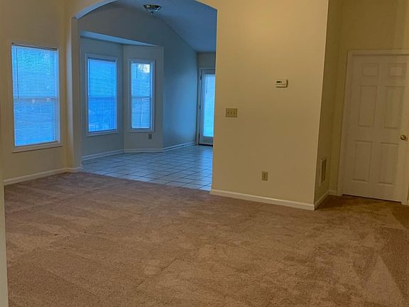 3rd image of 3100 Popham Ct