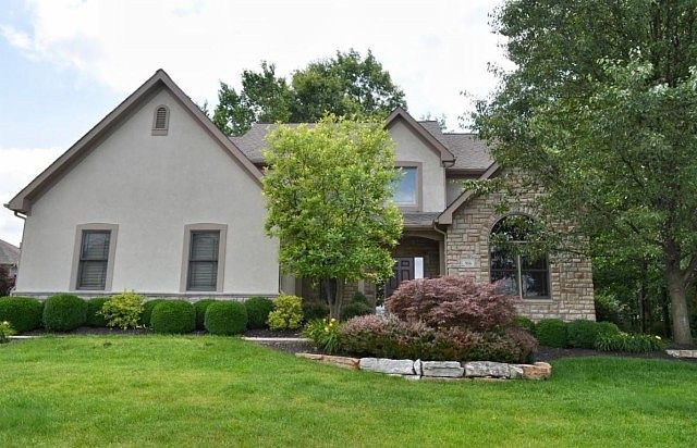 1st image of 916 Poppy Hills Dr