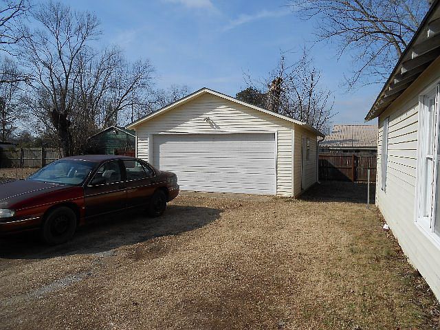 2nd image of 251 Elm St