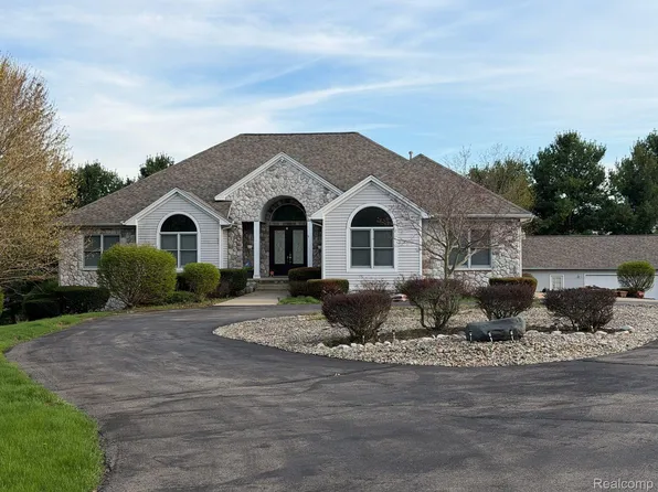 4366 Cordova Dr, Milan, MI 48160