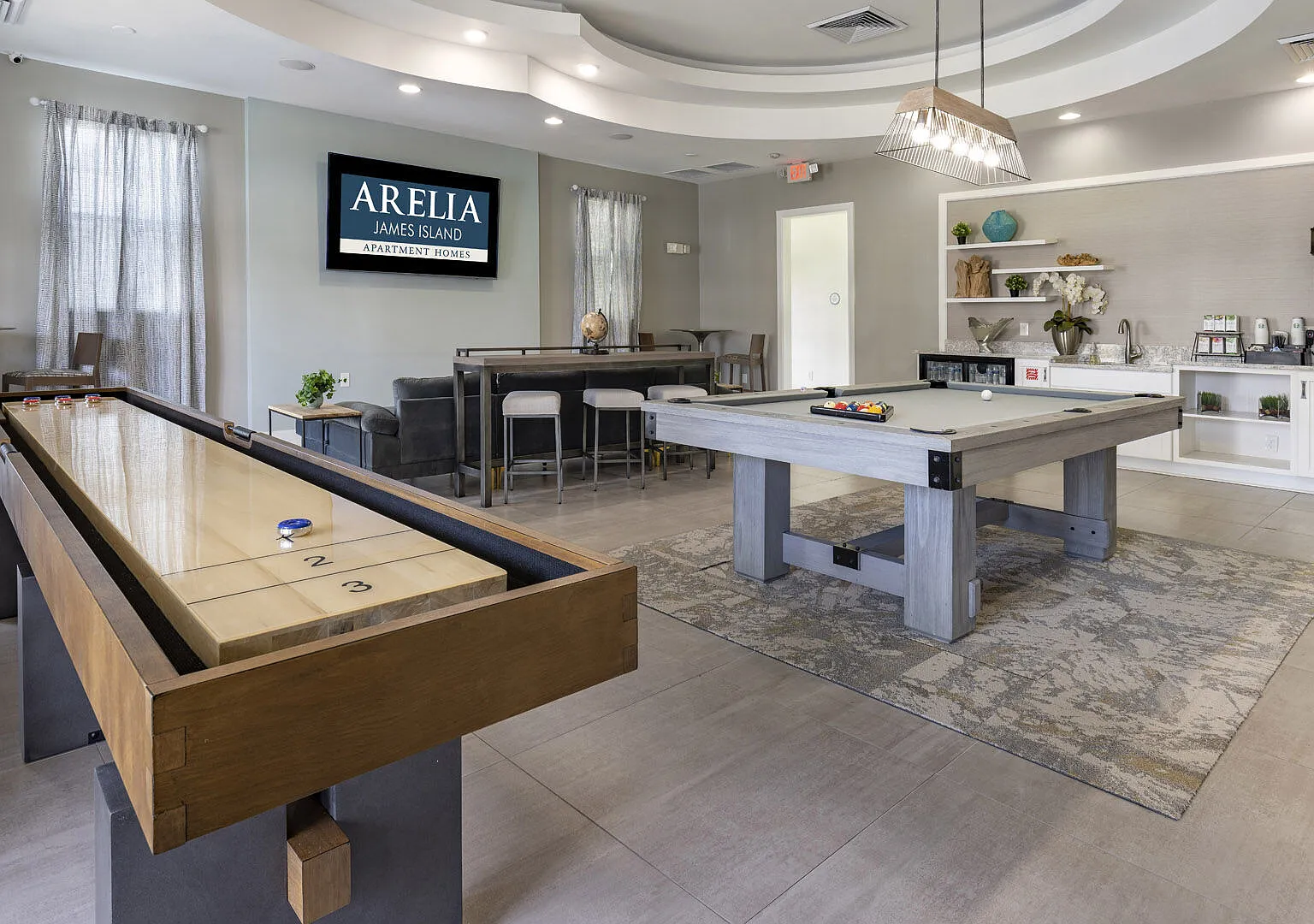 Arelia James Island — Photo 1