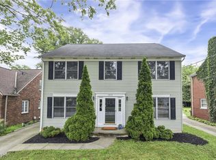 2615 Hampton Rd, Rocky River, OH 44116