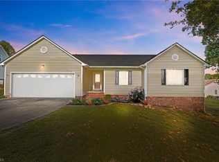 1012 Oak Ridge Ct, Burlington, NC 27217