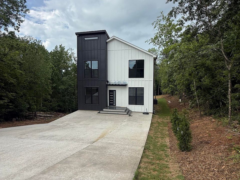 1st image of 210 Stanley Dr