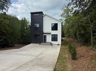 210 Stanley Dr, Greenville, SC 29611