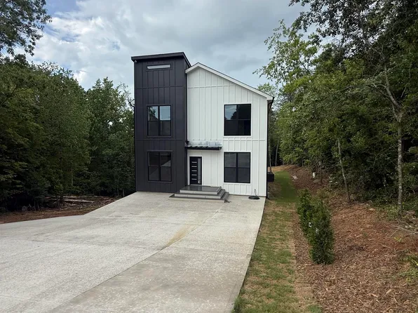 210 Stanley Dr, Greenville, SC 29611