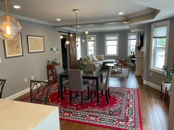 69 Seymour St Floor 2, Roslindale, MA 02131