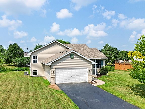 2nd image of 808 Lindsey Ln