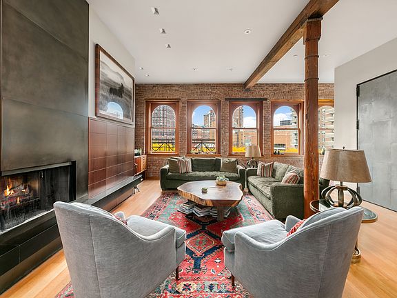 4th image of 321 Greenwich St #Penthouse