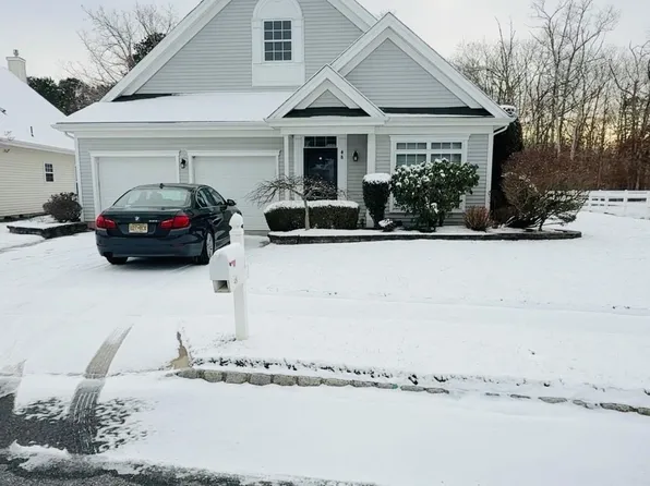 48 Burnside Dr, Egg Harbor Township, NJ 08234