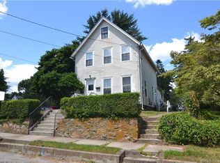 3 Bruggeman Pl, Mystic, CT 06355