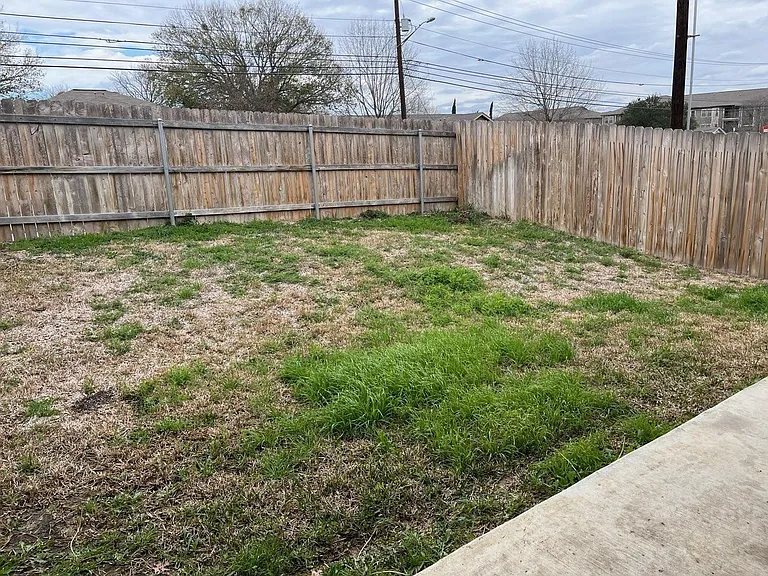 1664 Barrett Ave — Photo 9