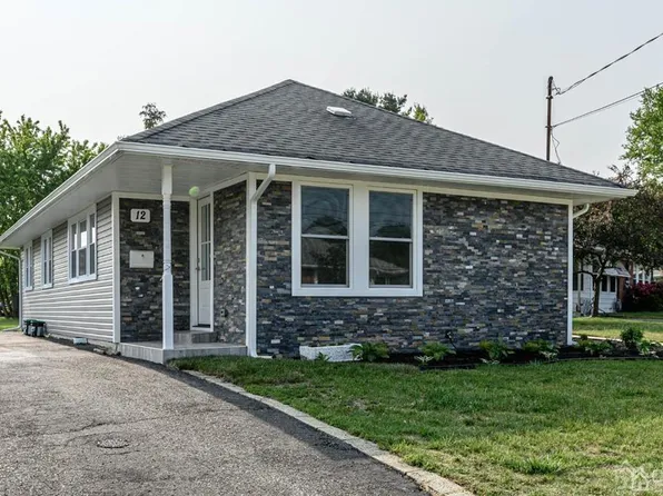 12 Saratoga Pl, Toms River, NJ 08753