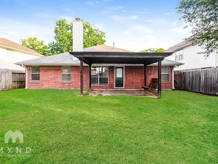 12035 Thornecrest Dr — Photo 18