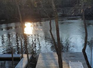 665 River Bend Dr, Burgaw, NC 28425