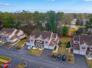 33 Knollwood Holw, Ballston Spa, NY 12020