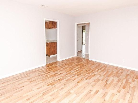 5th image of 1459 S Euclid Ave APT 36