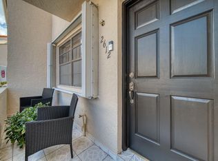 2612 W 54th Pl #204, Hialeah, FL 33016