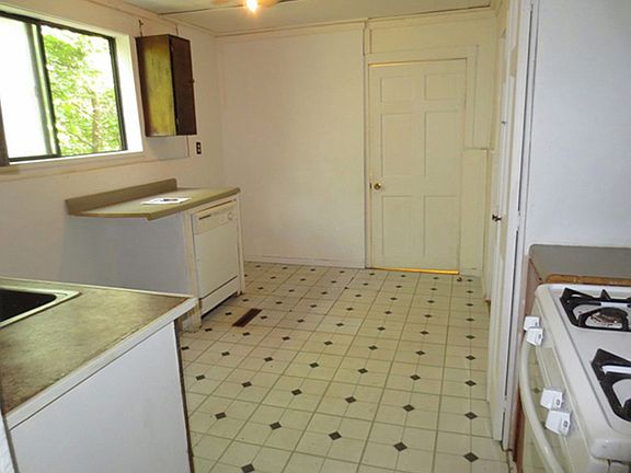 5th image of 13878 Henry Street