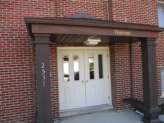 2nd image of 2531 N Thatcher Ave Unit 1B