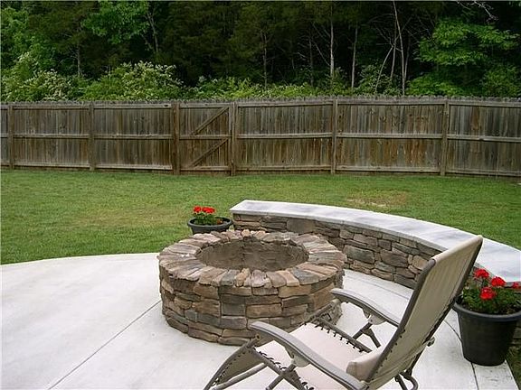 4th image of 753 Cowan Dr