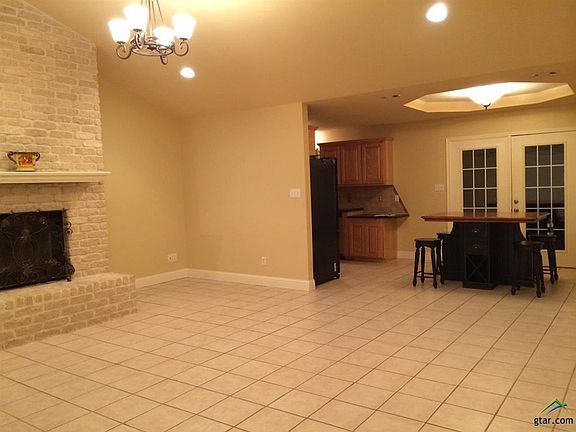 5th image of 403 County Road 4132