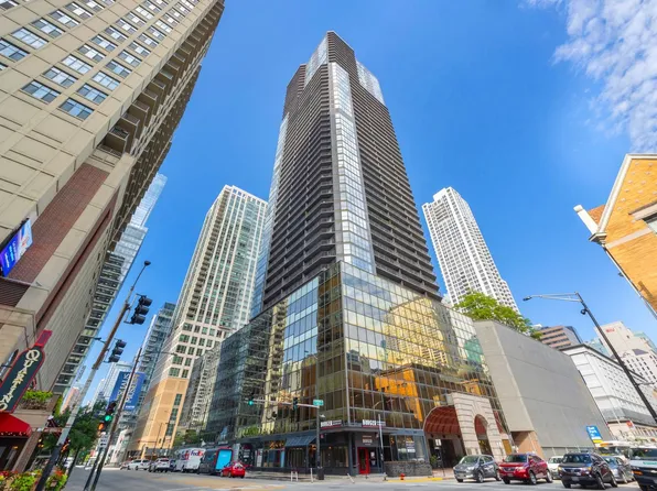 16 E Ontario St #904, Chicago, IL 60611