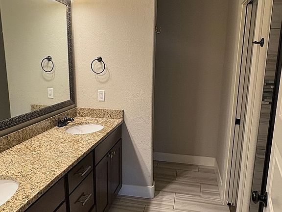 3rd image of 1801 & 1803 SW Stonegrove Rd #1801