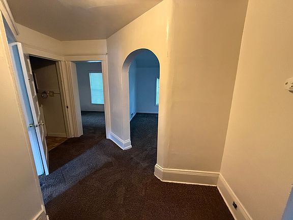 5th image of 1207 & 1207-1/2 Lansing Ave