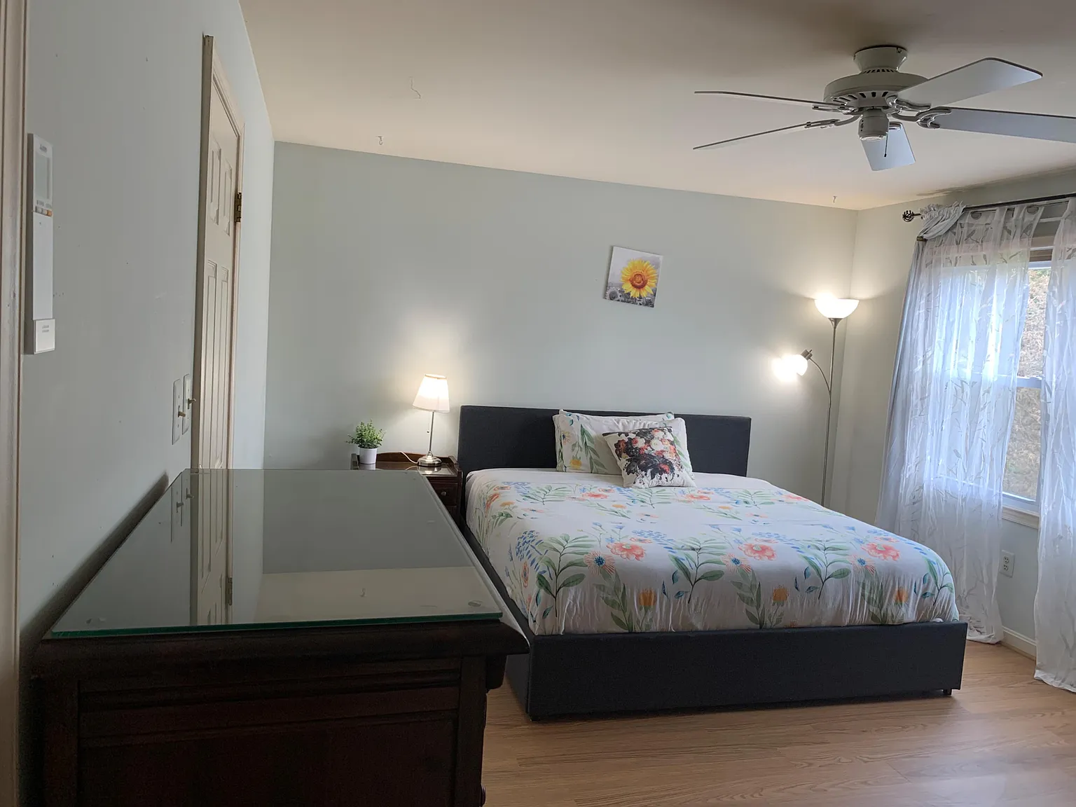 3 bed, 2.0 bath, 2634 sqft, $1,694 — Photo 2