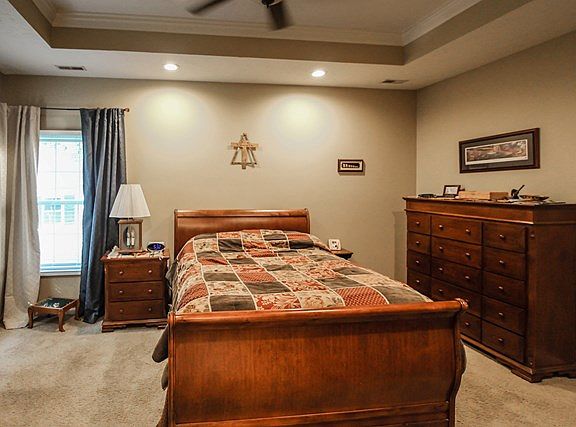 2nd image of 2805 Turfway Dr