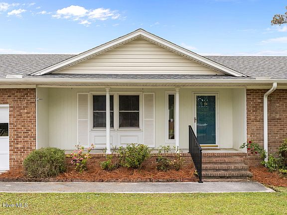 5th image of 902 Hedrick Boulevard