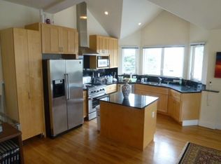 2 Elizabeth St, San Francisco, CA 94110