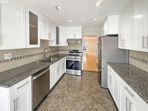 1st image of 41211 Crispi Ln