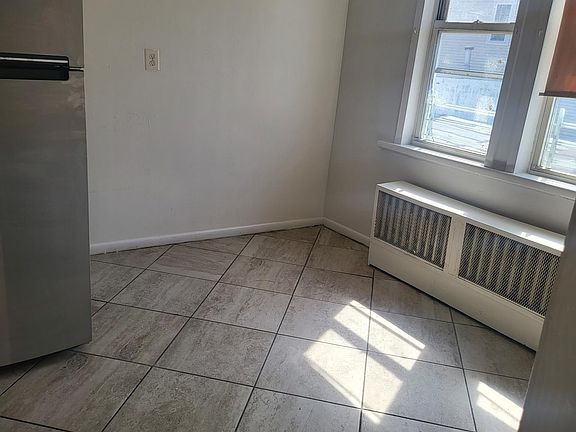 2nd image of 160 W Sandford Blvd #2A