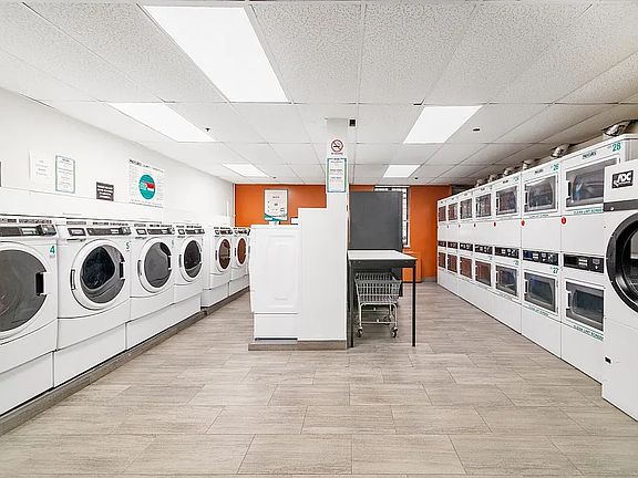 5th image of 410 W 53rd St APT 104