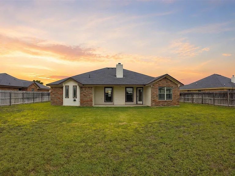 4402 Lauren Mackenzie — Photo 15