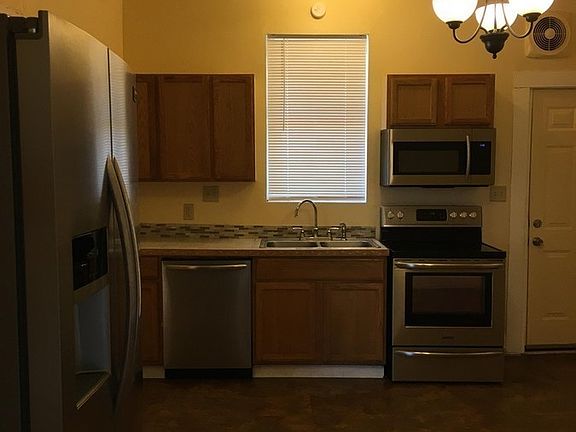 4th image of 250 Garland Ave