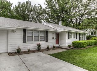 7525 Mission Rd, Prairie Village, KS 66208