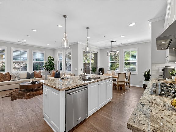 3rd image of 51 Garcilla Dr