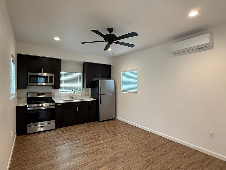 1205 S Broadacres Ave — Photo 9