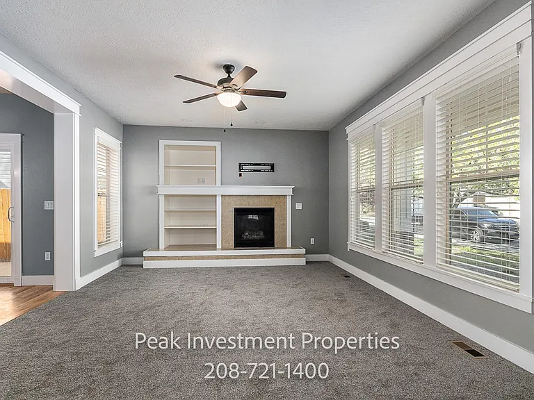 4721 S Silvermaple Ave — Photo 9