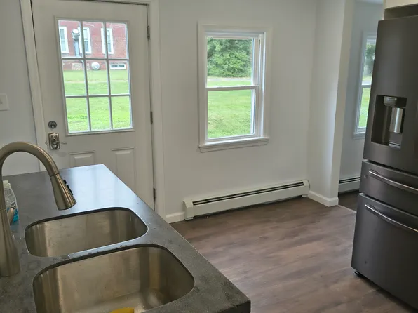 165 S Main St #165, Woodstown, NJ 08098