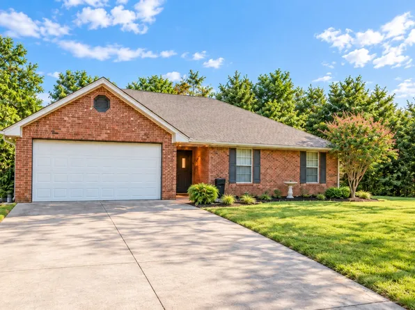 1107 Oxford Dr, Gainesville, TX 76240