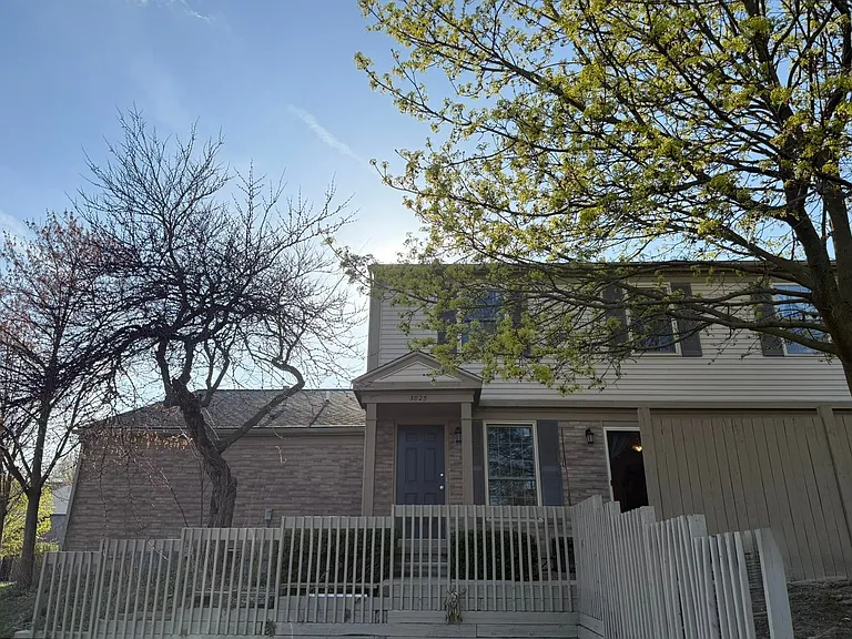3025 Forest Creek Ct — Photo 2
